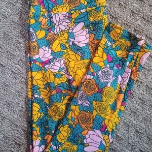 Lularoe Tall and curvy floral leggings nwt